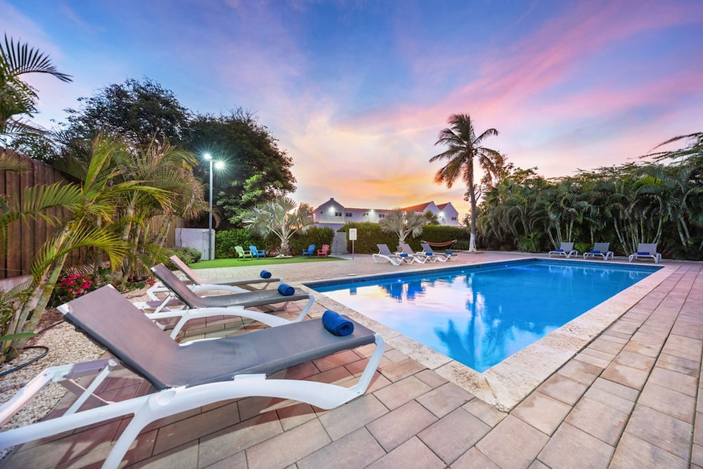 Turibana Plaza Suite 4 w Balcony