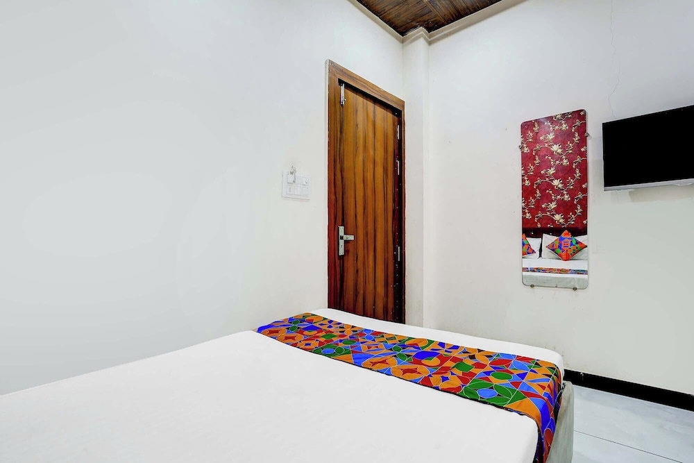 Fabhotel Mahak Palace