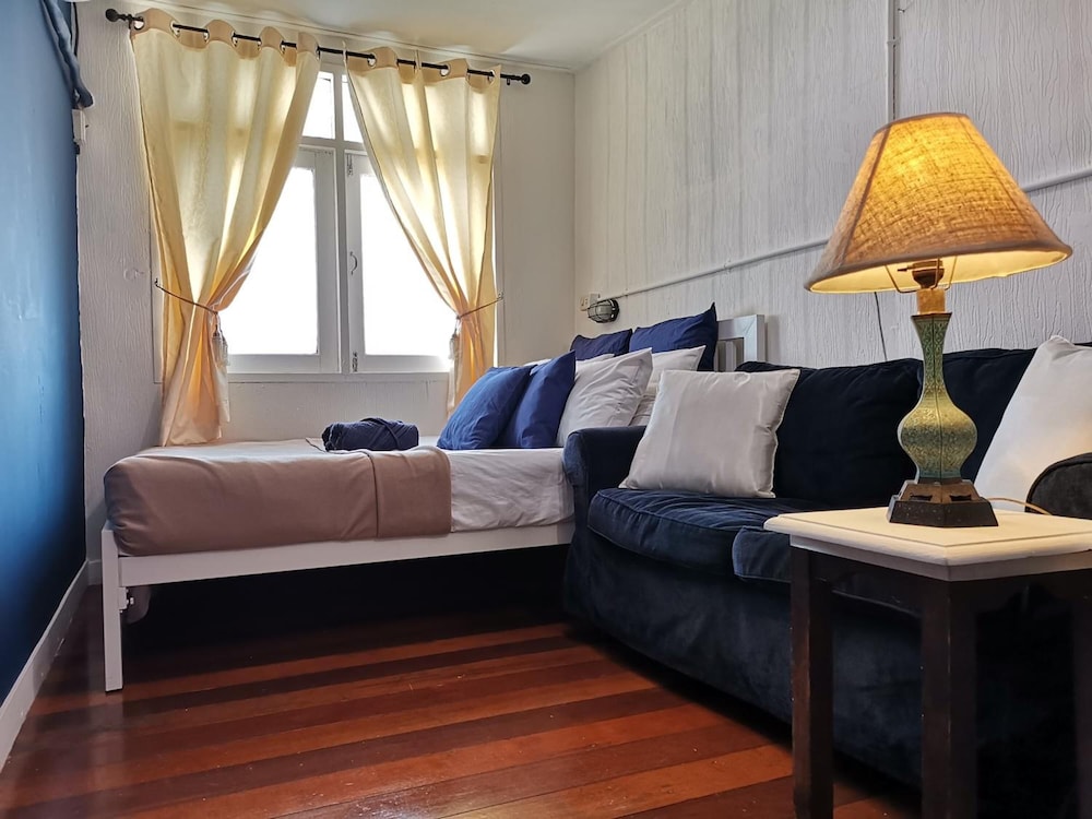 Siam Journey Guesthouse - Hostel