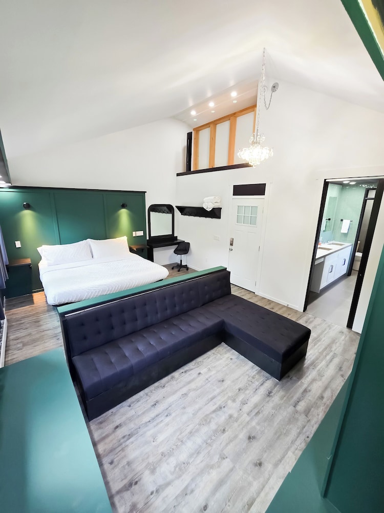 Copper Rose Retreat B&B