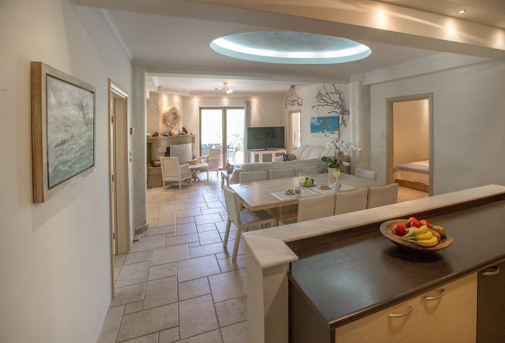 Family Getaway in Marathon by GHH