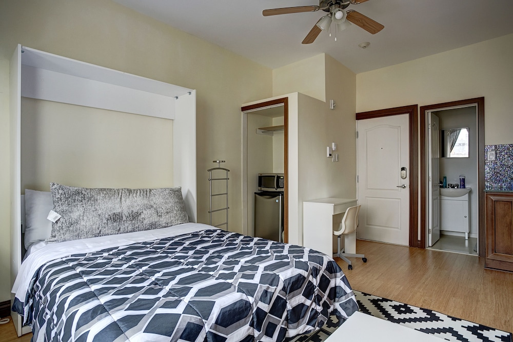 Destination Stays Montreal Downtown - Image 3