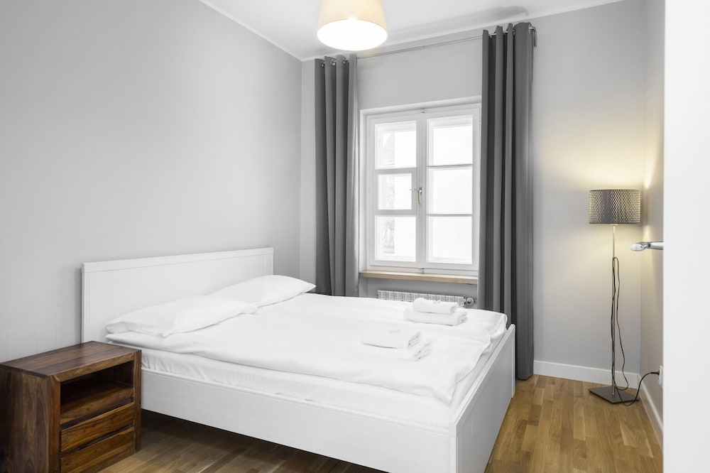 Rycerska Apartments Warsaw by Renters view 3