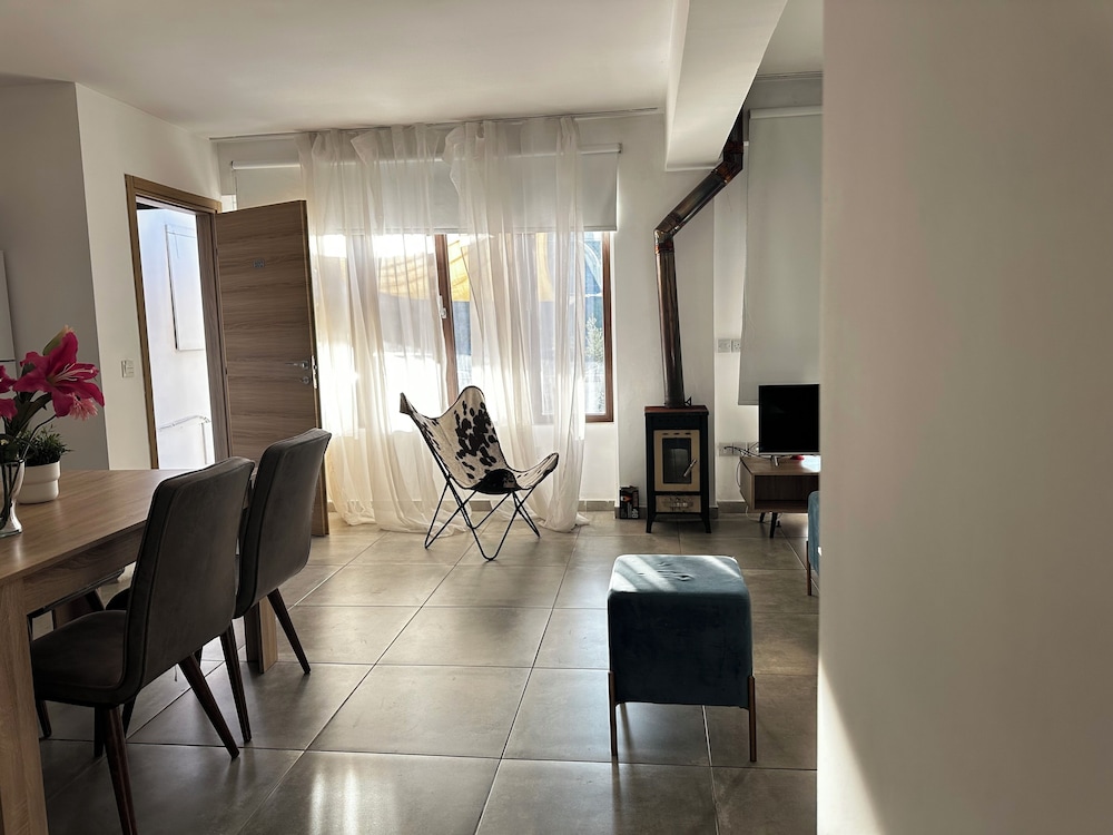 Arsenia Cottage D - Kyperounta