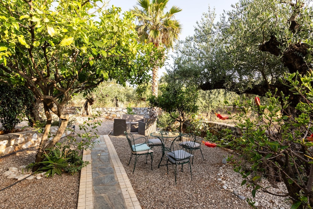 Stoupa Oasis - Spitiko Garden Getaway view 3