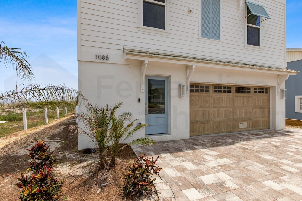 1088 S. Fletcher Ave 5 Bedroom Home