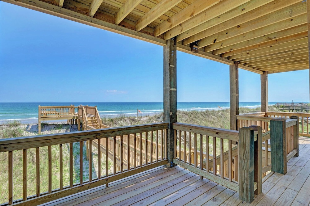 Next to Sea Gallery by Topsail Realty