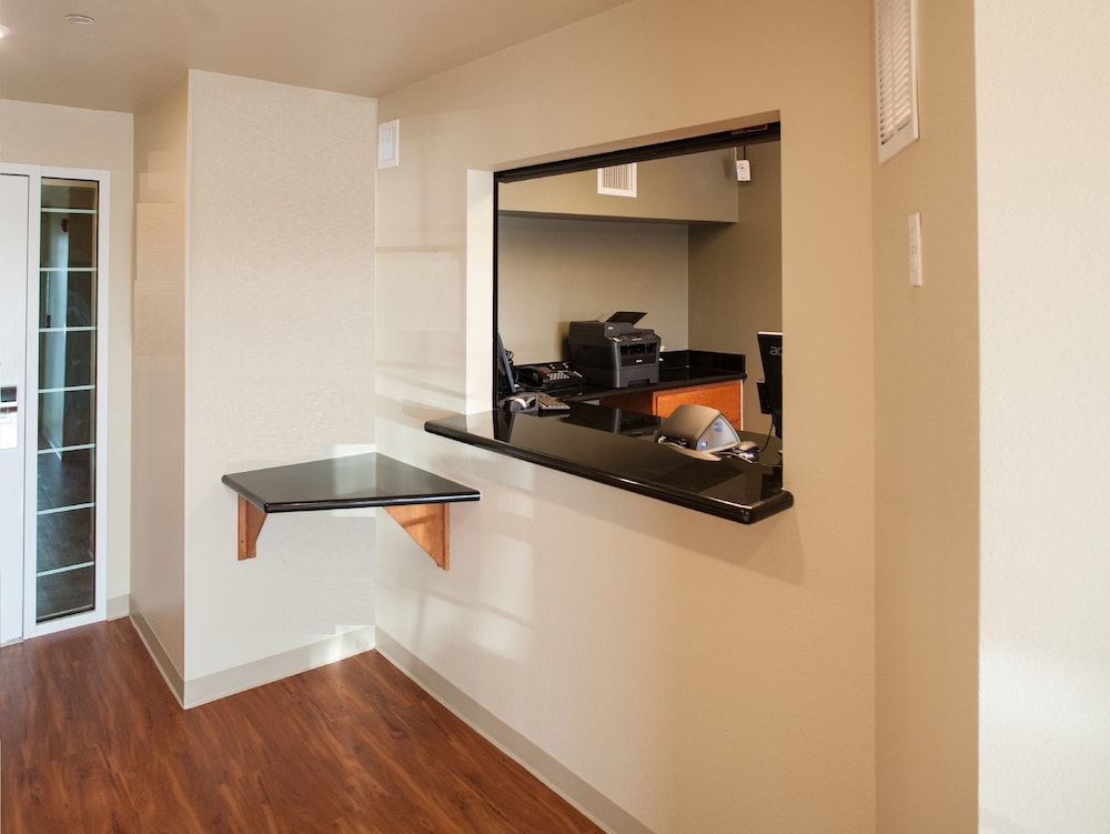 WoodSpring Suites Spartanburg - Duncan