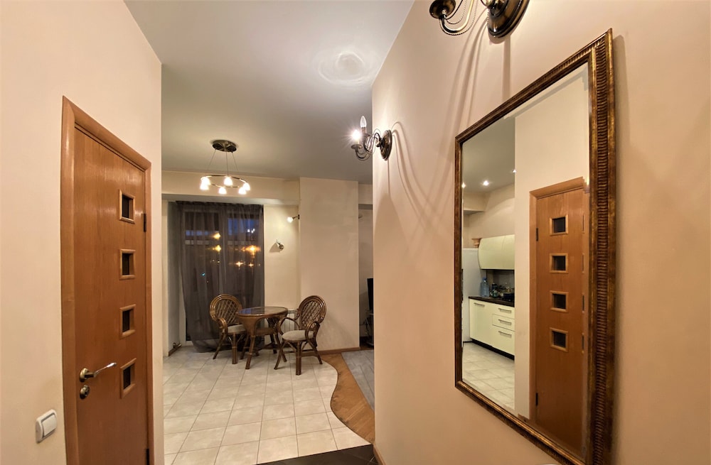 Comfortable Apartments near the metro.