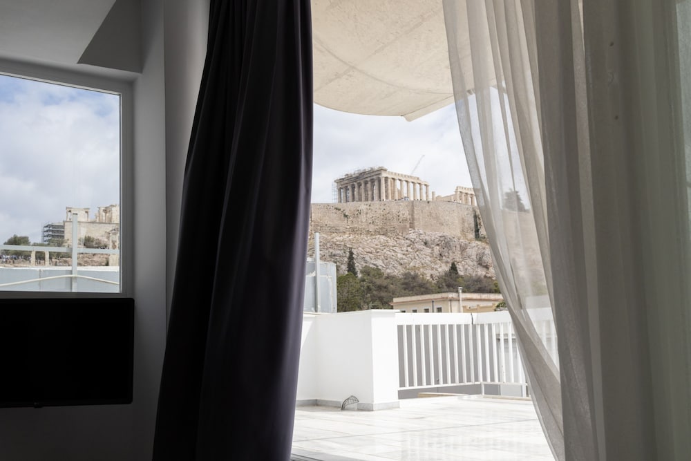 Massive 2-apartment Combo Unbeatable Acropolis Views Sleeps 9