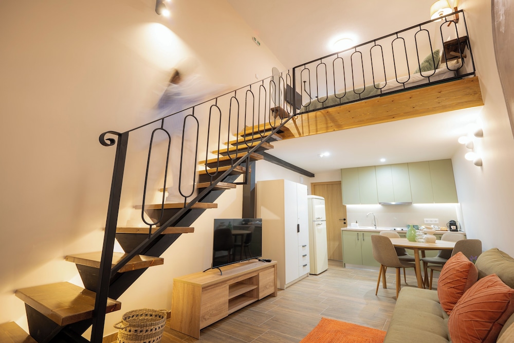 Vayas Residences Agora