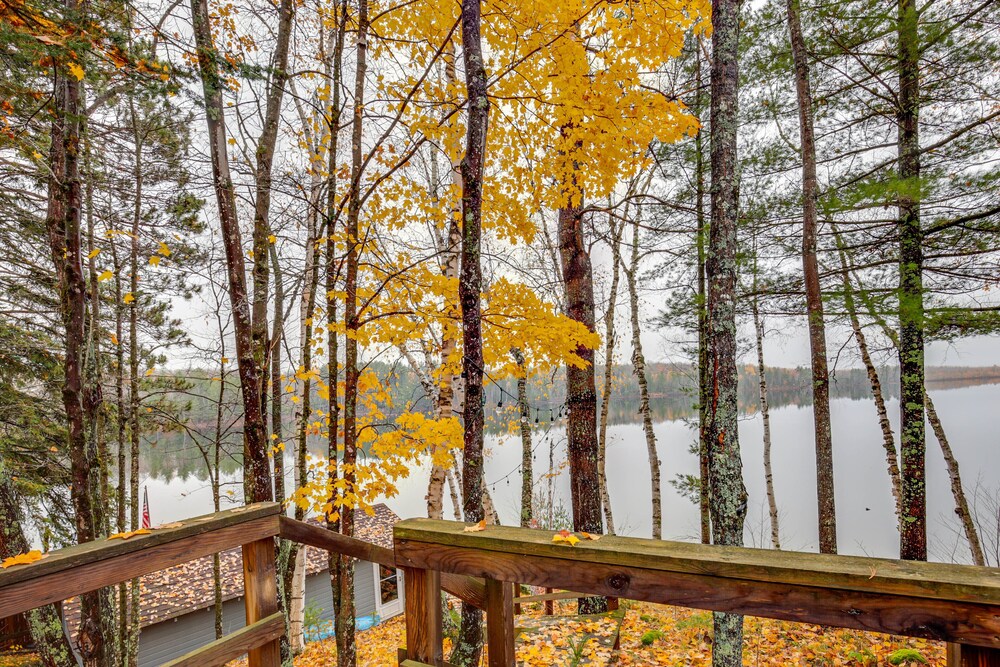 Mercer Cottage on Crystal Lake w/ Private Dock! view 4
