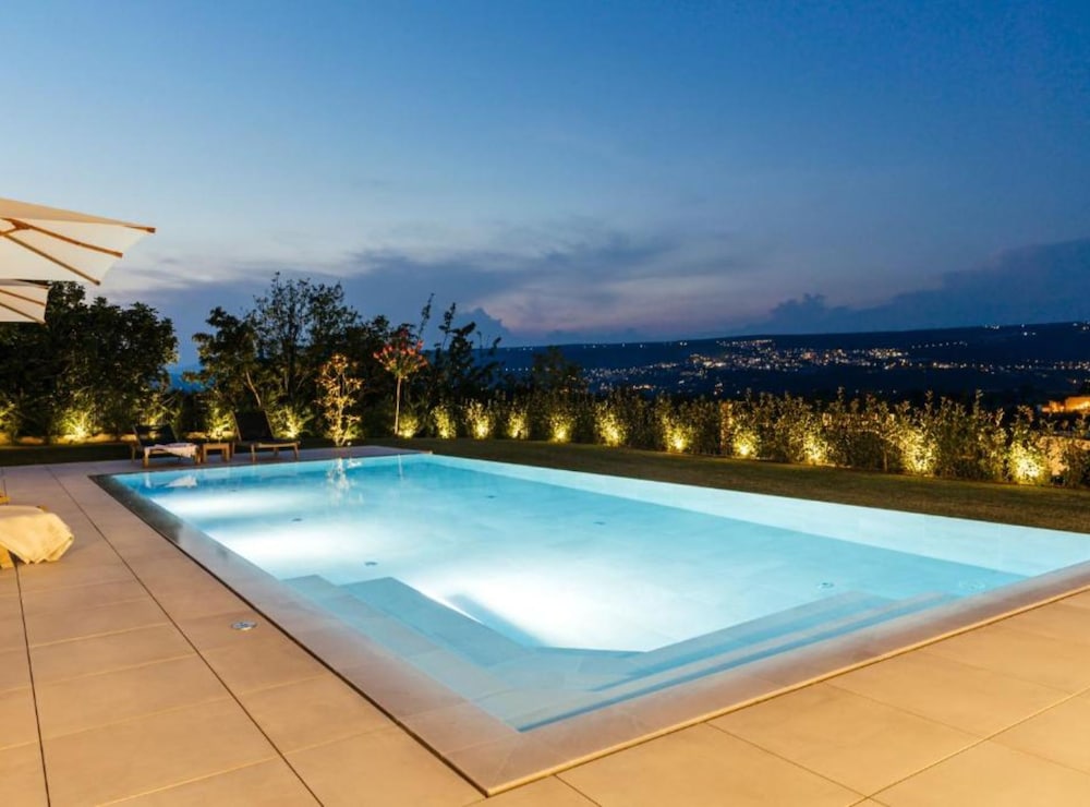 Luxury Villa Lara with Heated Pool, Hot-Tub and Sauna