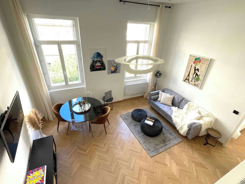 Apt Mezzanine 2bdr/4p- Notre Dame/vieux-port