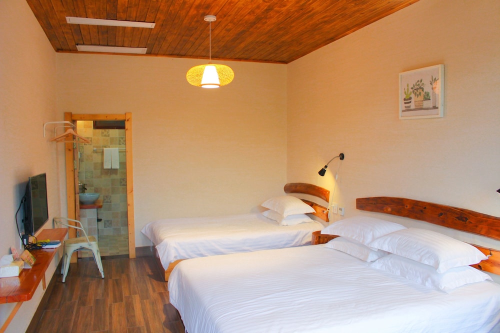Moganshan Wild House