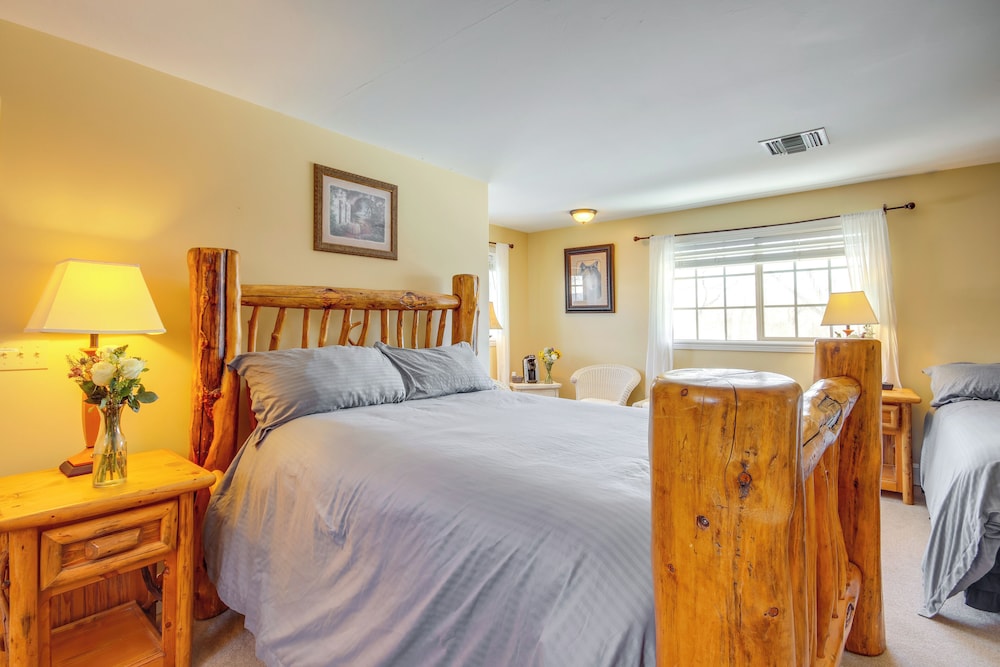 Views + Trail Access: Scenic Montana Ranch Retreat