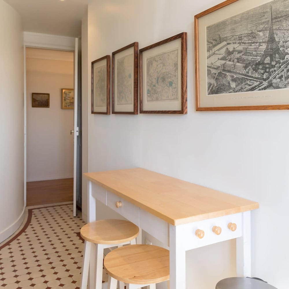 Eiffel Park Peaceful 1 Bedroom Apt Near the Eiffel Tower