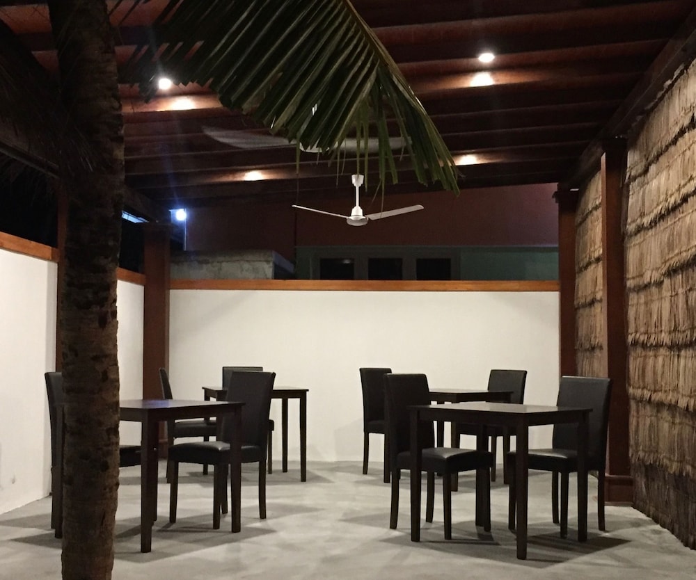 Palm Lodge