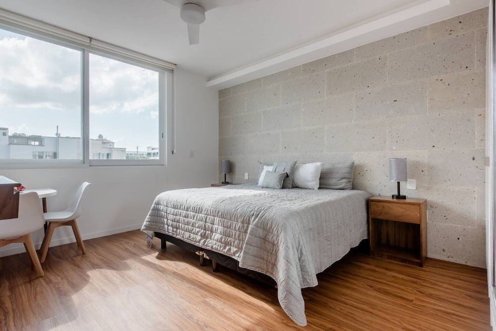 Great Located Modern Studio-sea View Rooftop Pool view 4