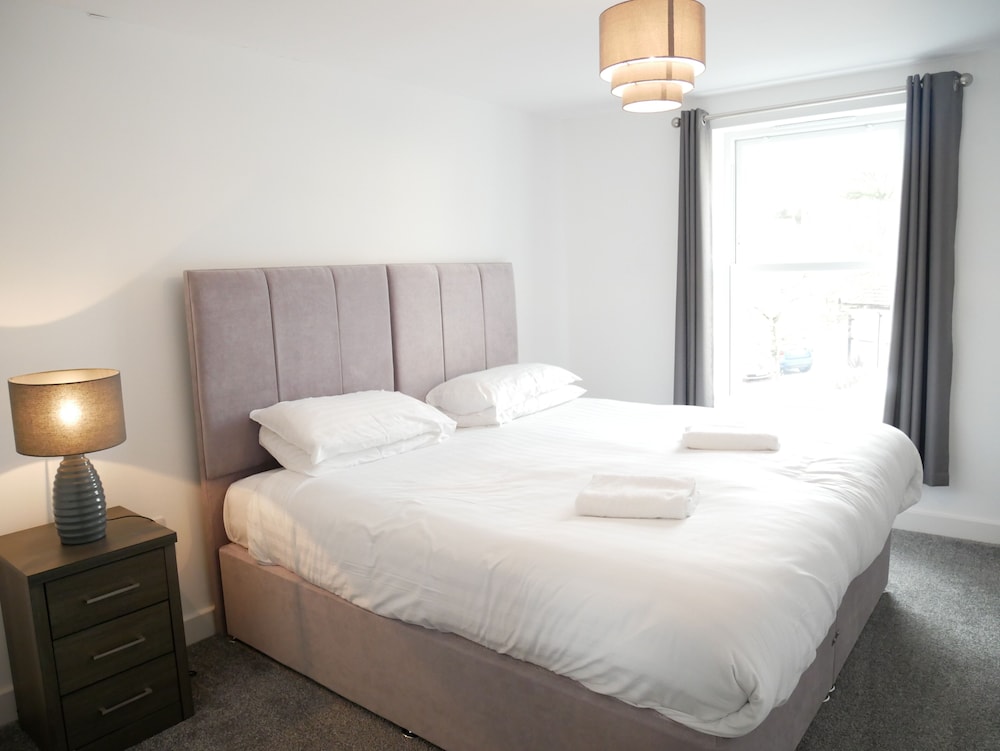 Lower Gill Gardens Penthouse