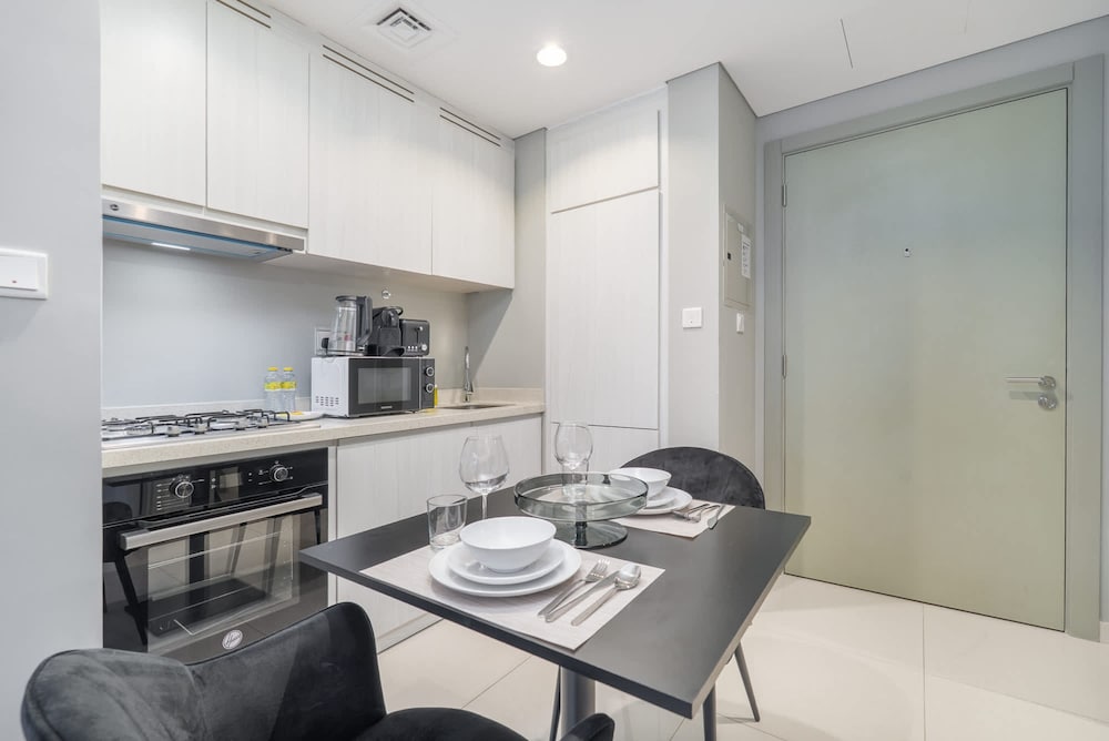 Excellent 1 Bedroom in Zada Tower With Balcony