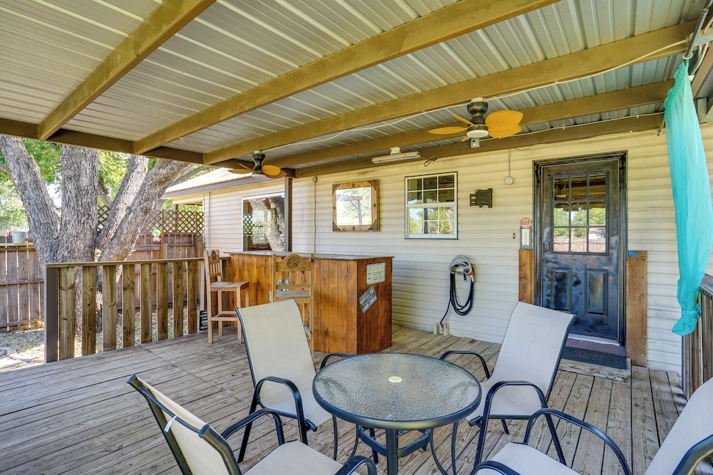 Peace, Space & Starry Nights: Ranch Home in Azle