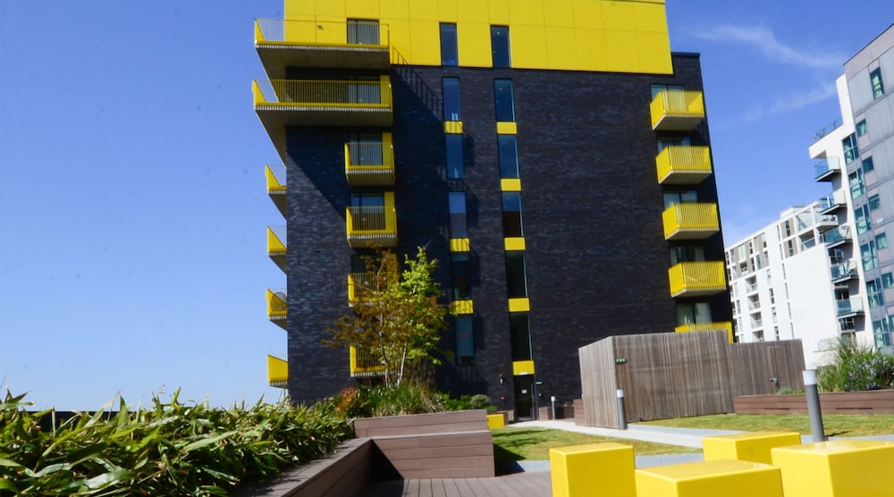 Millharbour Apartments By Charles Hope
