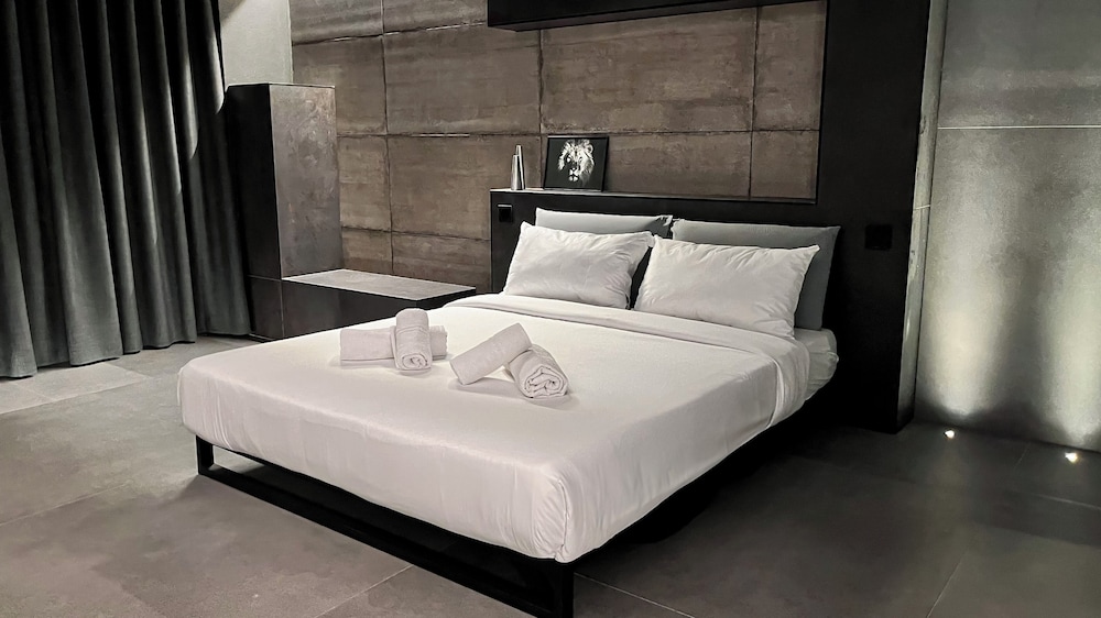 Agarthi Suites