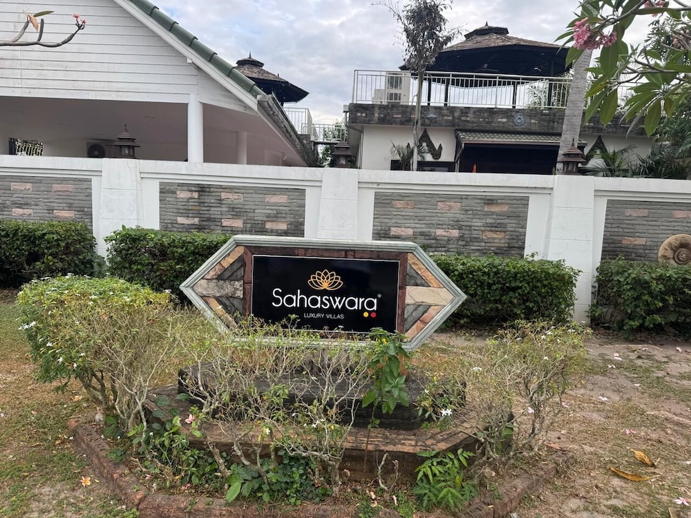 Sahaswara Luxury Villa Pattaya
