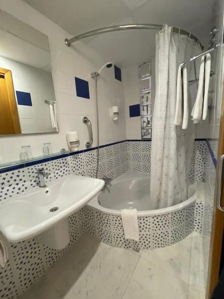 HOTEL TIO PEPE