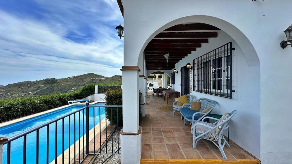 Competa Dream Villa With 7 Bedrooms