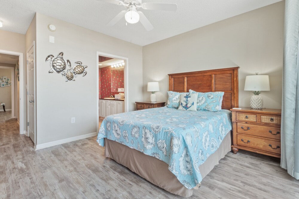 North Tower #1003 3 Bedroom Condo by RedAwning view 4