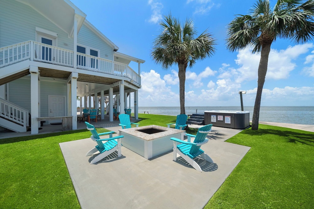 Blue Marlin Bayfront Retreat by Ryson Vacation Rentals