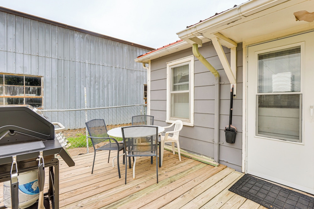 Dtwn Belleville Home w/ Yard < 1 Mi to High Banks