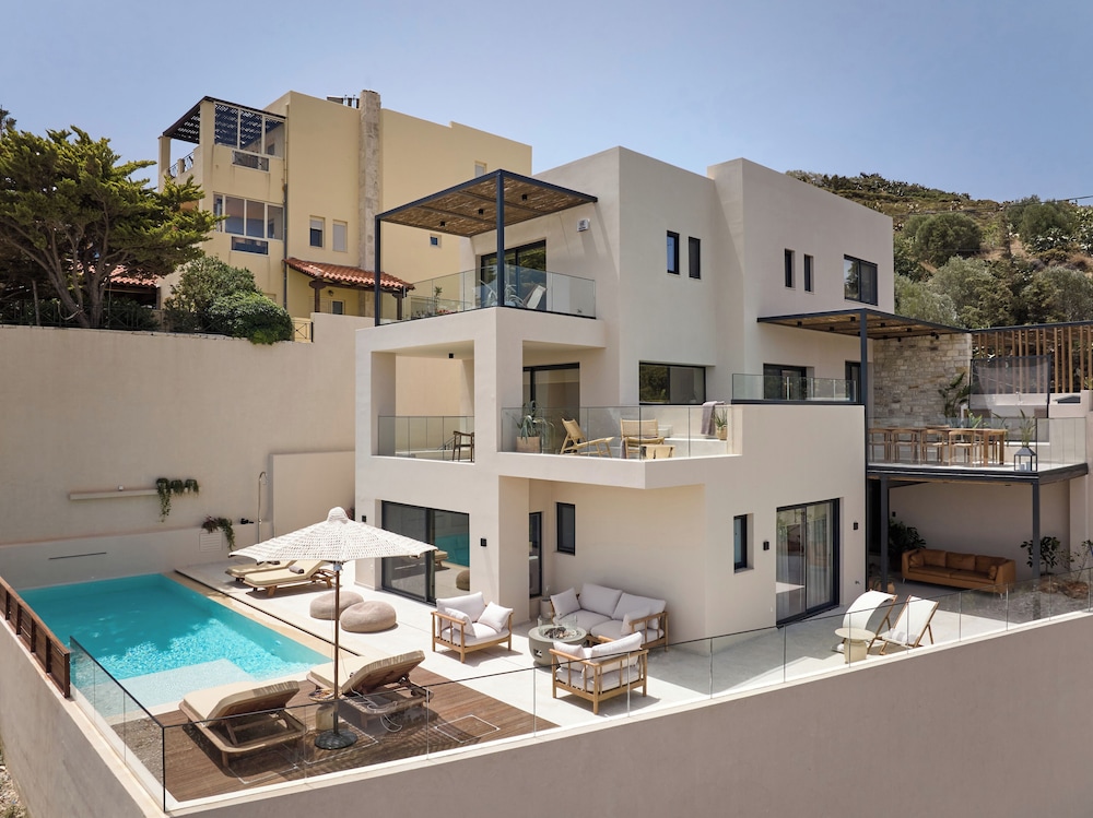 The Nook -luxury Living at the Edge of Tranquility