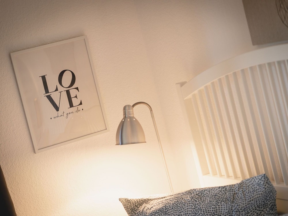 Bed & Sleeping Area