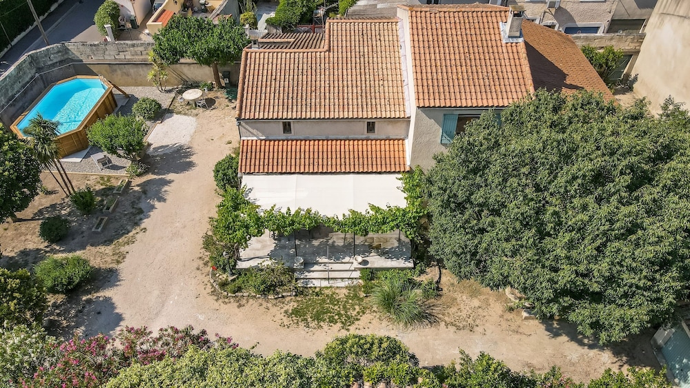 Mas Lou Pitchoun Exceptional Villa Between the Alpilles and Avignon