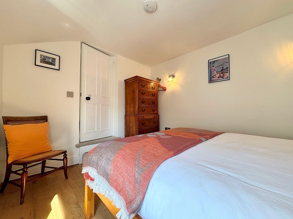 Pandora Lovely Seaside Cottage Sleeps 4 Newlyn