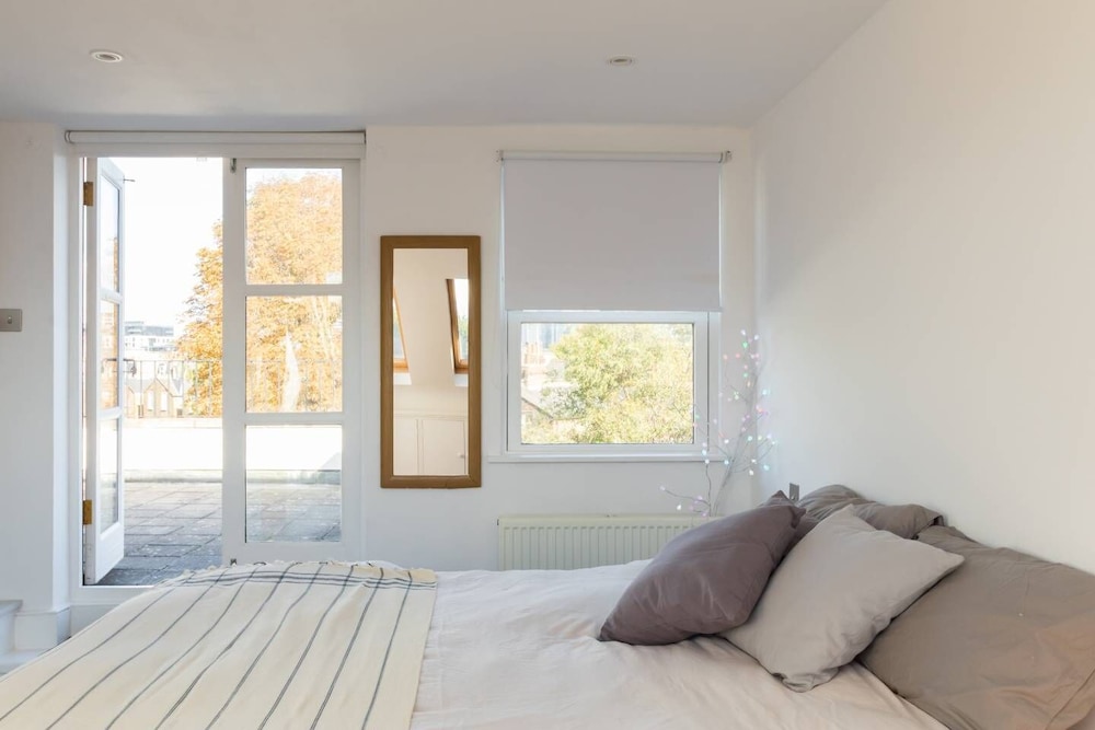 Fabulous 4 Bed House With Garden in Fulham