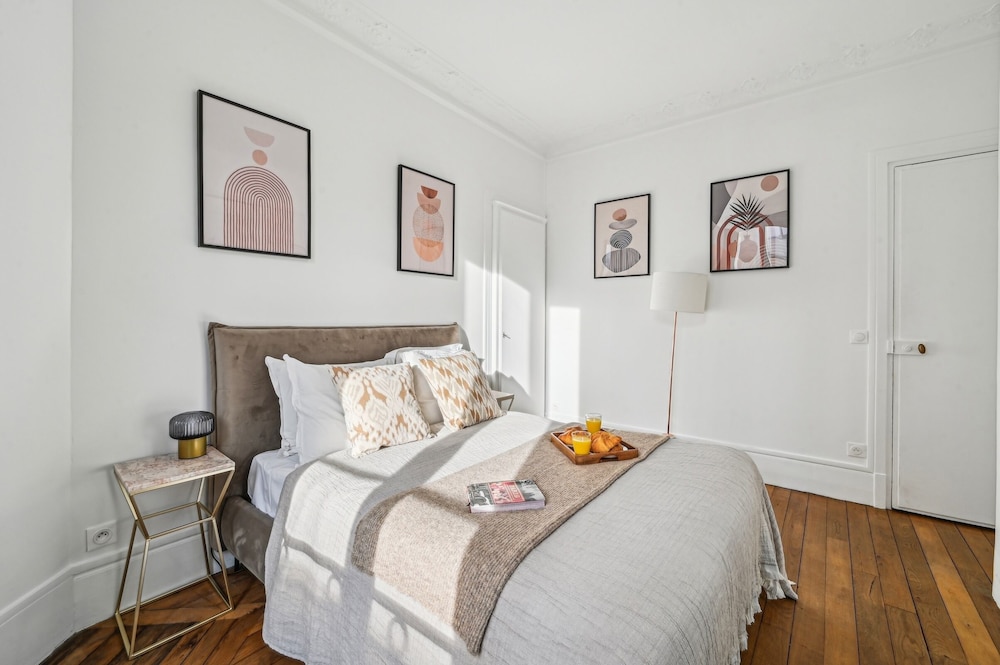 Parisian 1BR near Invalides & Eiffel