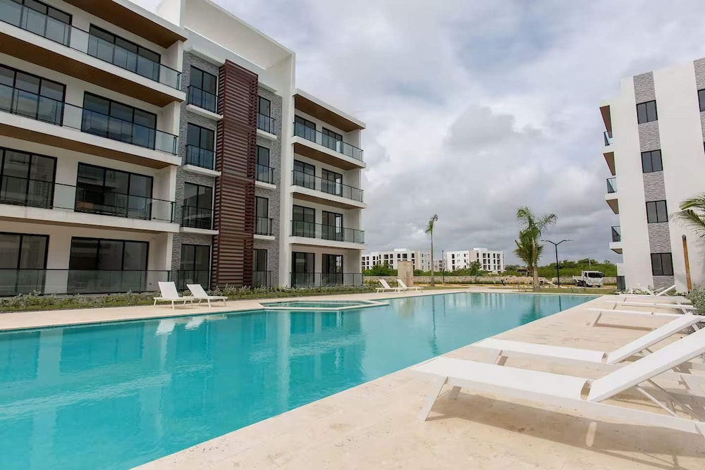 NOK Spectacular 1 BR by Vistacana Rentals