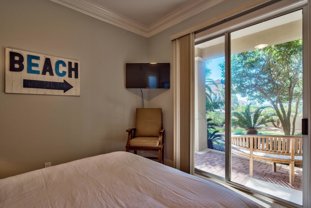 Shore to Please 4 Bedroom Holiday Home by Five Star Properties