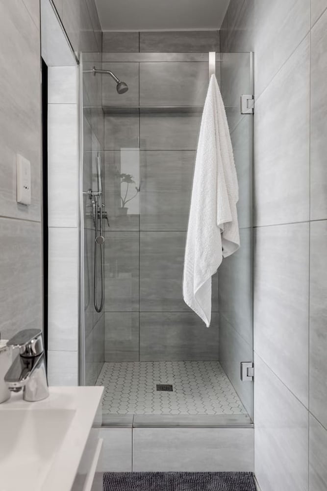 Sea-facing Apartment at Adelphi Galleria Seapoint
