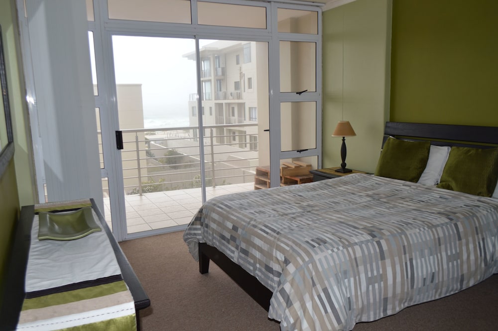 The Waves, Living By the Beach view 4