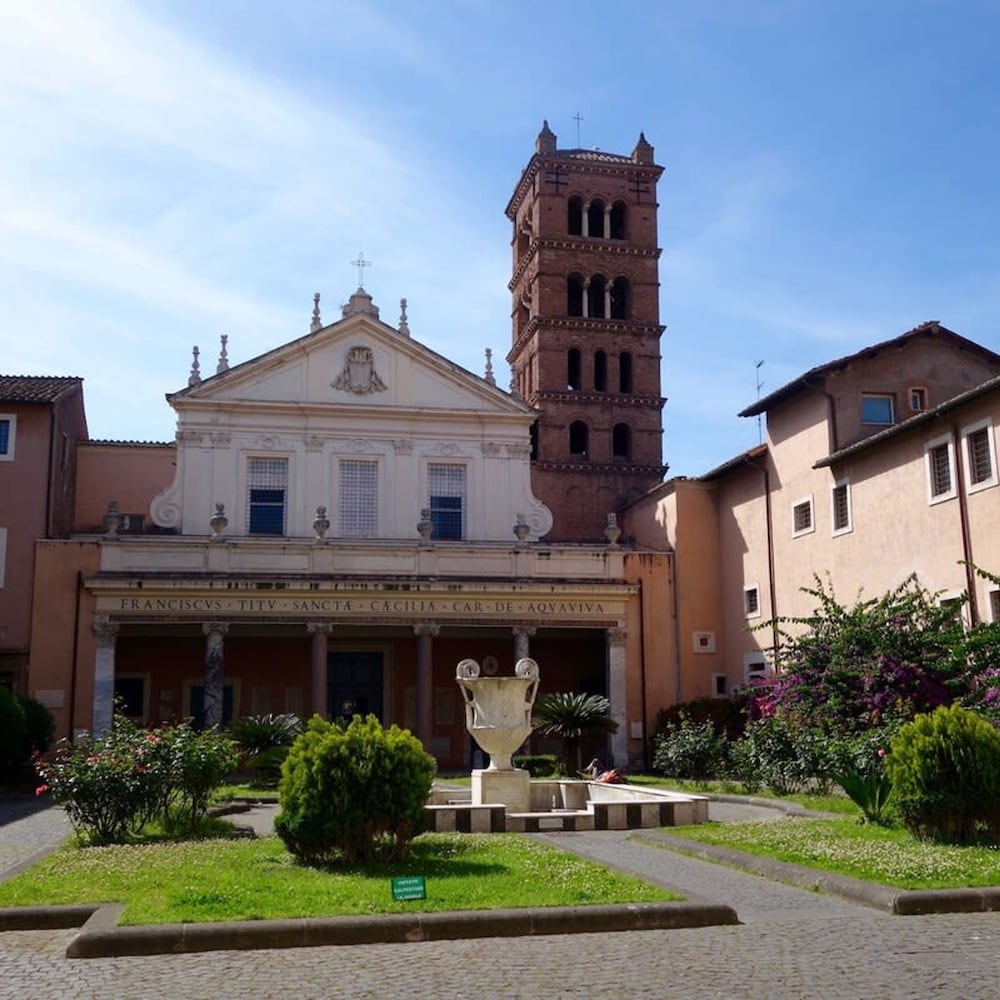Rome With a Garden Delightful 1 Bedroom Apartment With Private Garden in Historic Trastevere