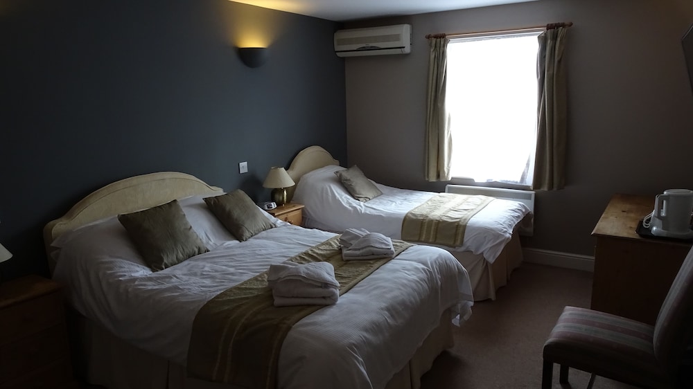 The Furze Bush Inn view 4