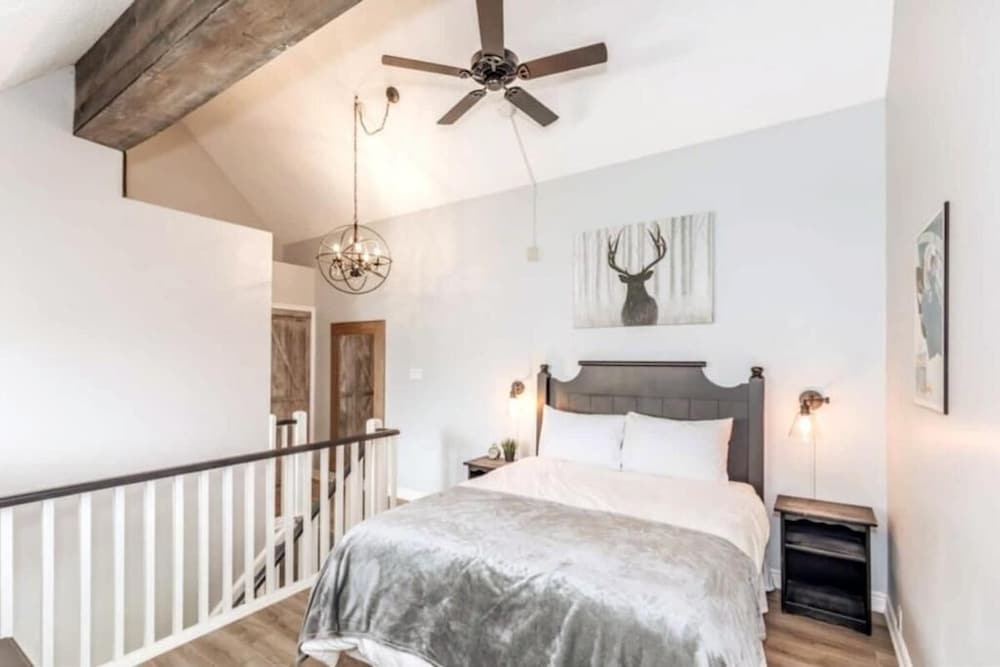 Rustic Loft at Blue
