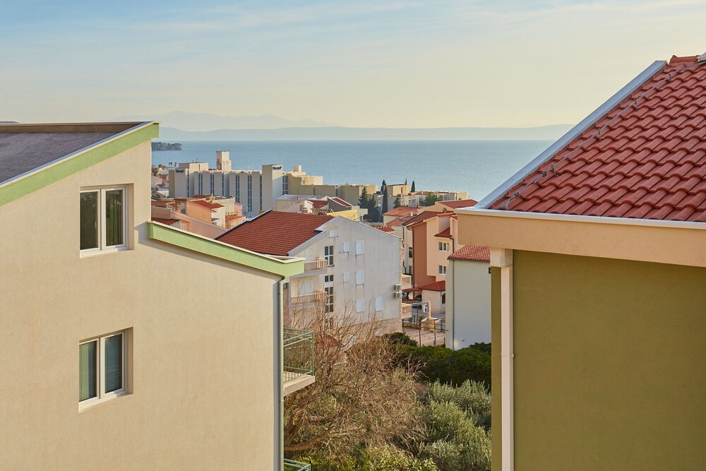 Apartments Zelic Tucepi
