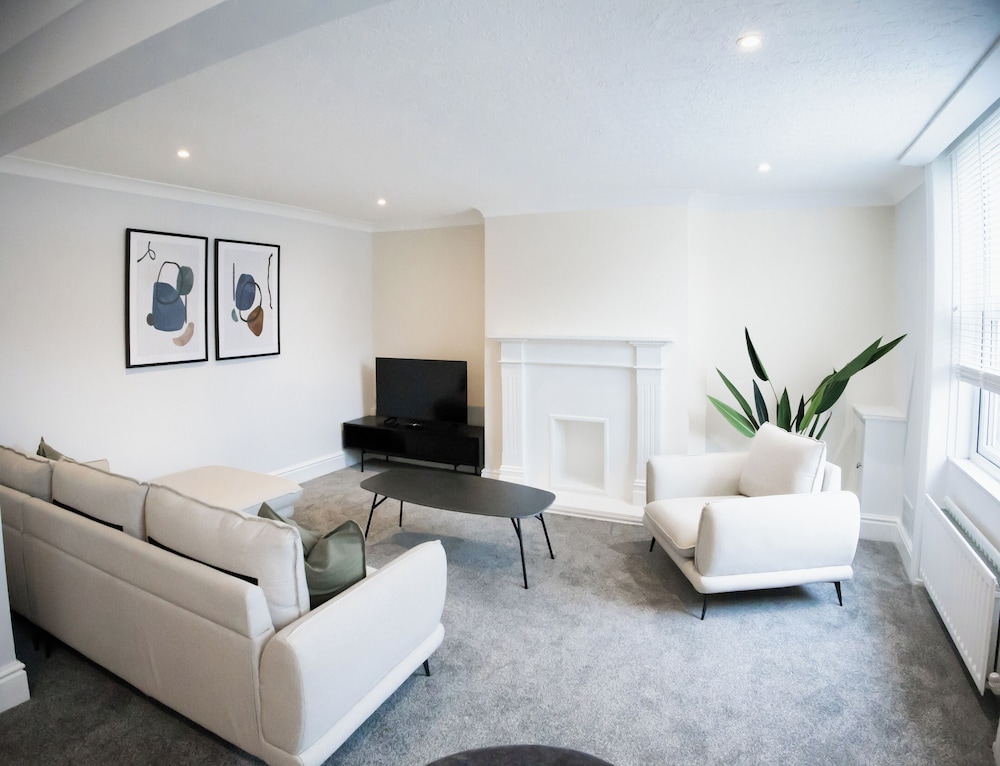 Boughton House Apartments by Guestz