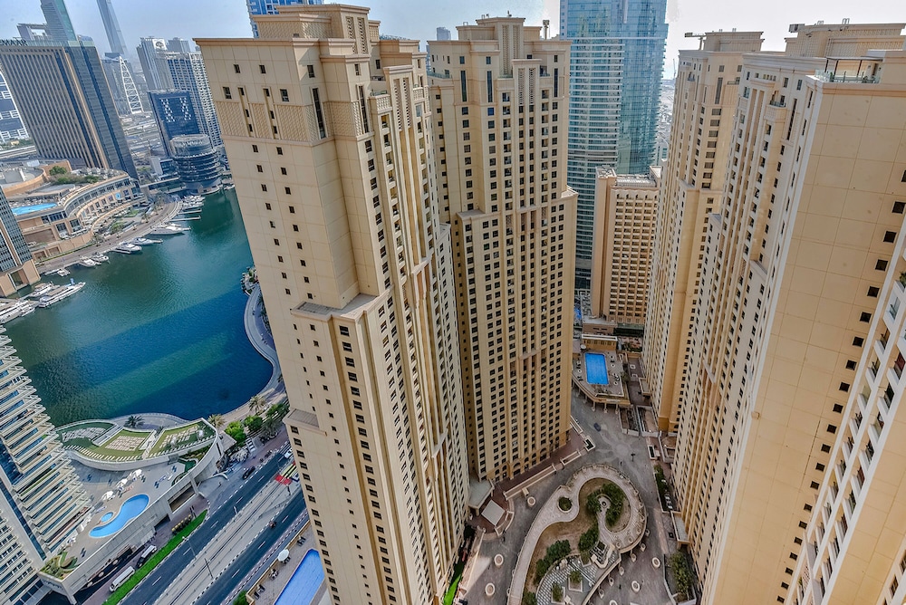 1BR Apartment with Marina View at Sadaf